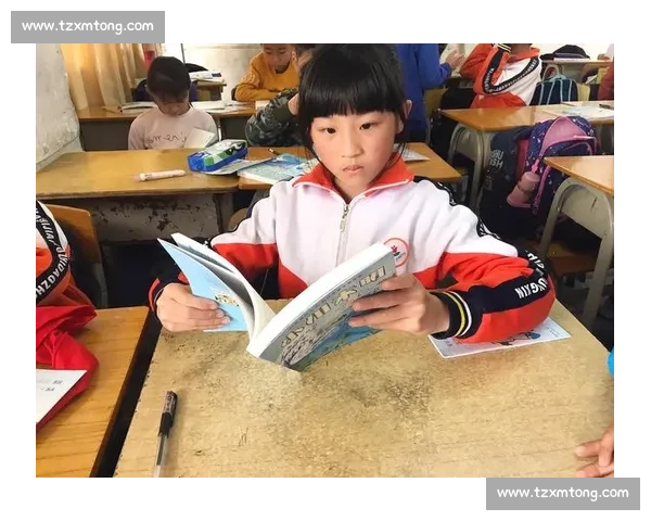 《一场别开生面的吹鸡毛比赛,挑战速度与技巧的极限》 《一场别开生面的吹鸡毛比赛,挑战速度与技巧的极限》